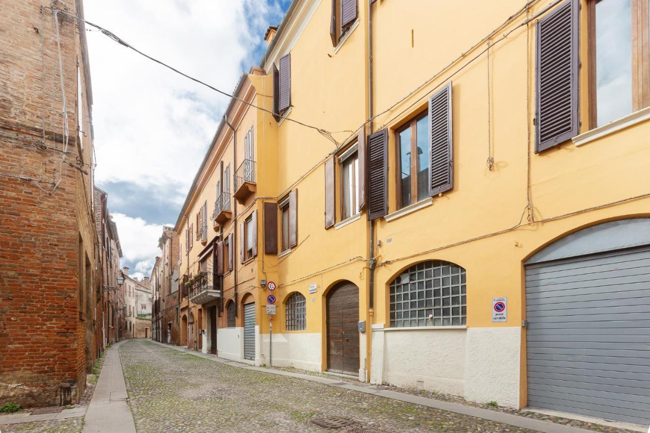 Center Ztl Lovely Apartment Ferrara Exteriör bild